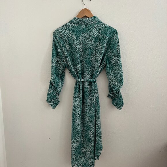 Guess by Marciano 100% Silk Green Leopard Print Shirt Dress - Picture 6 of 8